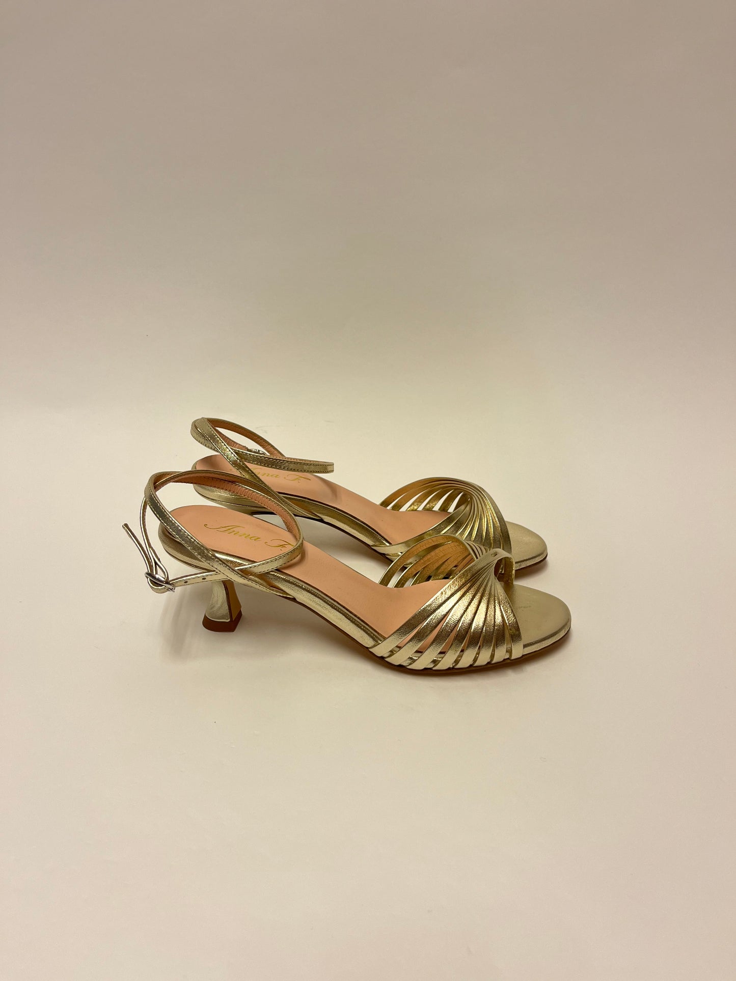 Sandalo con tacco Oro