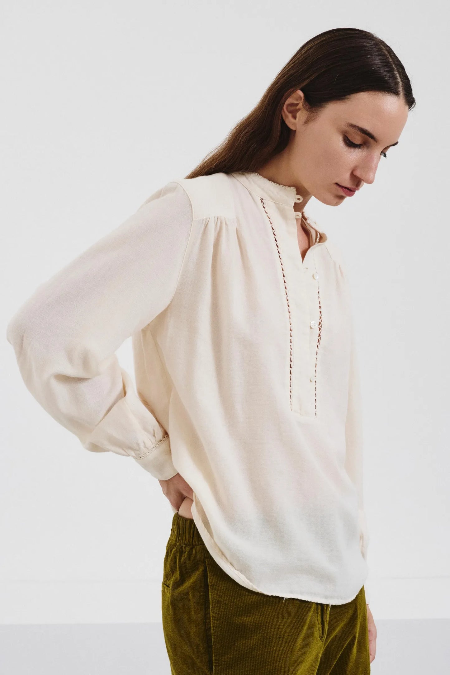 Camicia con abbottonatura a polo in micro armatura di cotone e lana