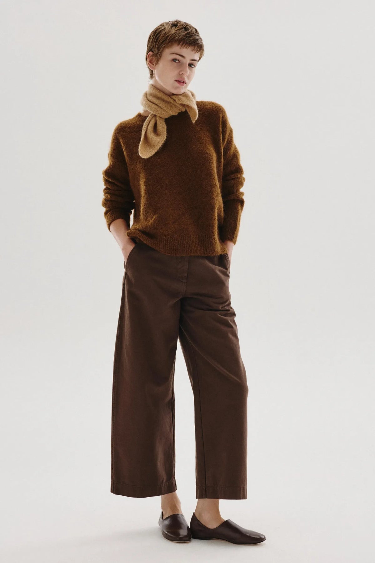 Maglione girocollo in mohair gianduia