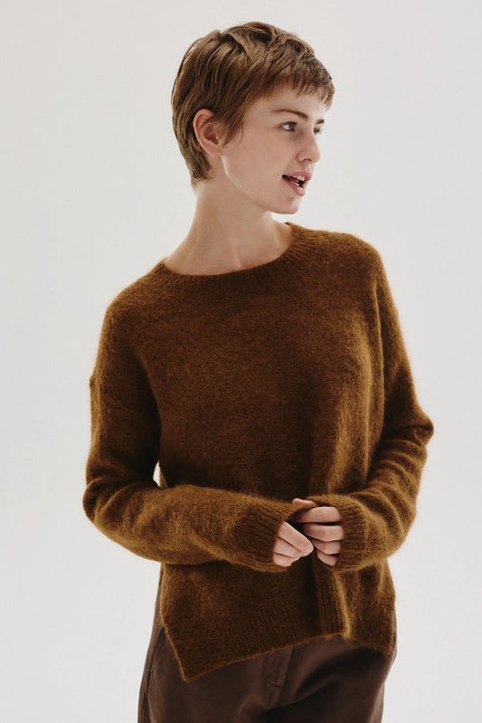 Maglione girocollo in mohair gianduia
