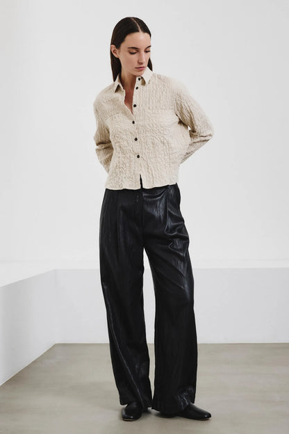 Pantalone ampio in ecopelle