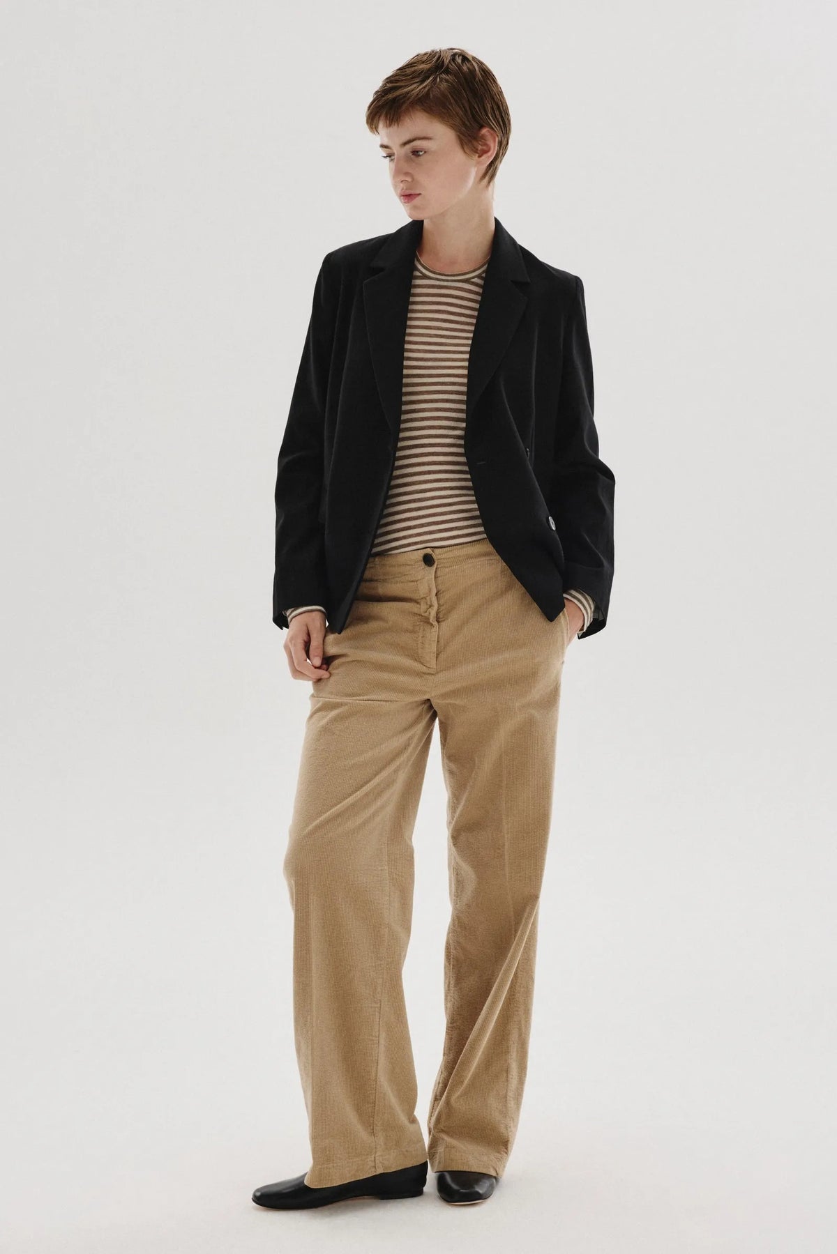 T-shirt in jersey rigato di lana tortora