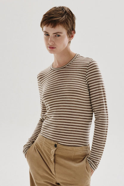 T-shirt in jersey rigato di lana tortora